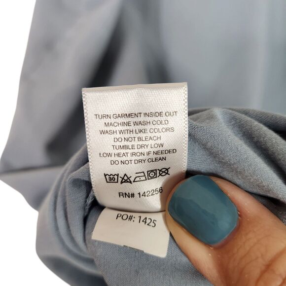 FIGS Top Mens Medium Blue Gray Leon Three-Pocket Scrub Top Medical Doctor Nurse - Picture 6 of 6